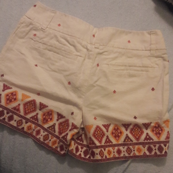 Patterned 00 LOFT shorts - Picture 4 of 4